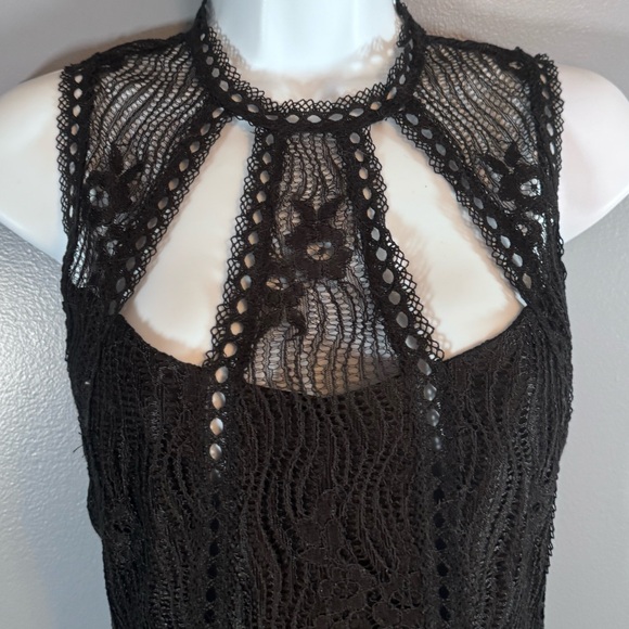 Alexia Black Lace Open Back Midi Dress – Size M - Picture 4 of 15